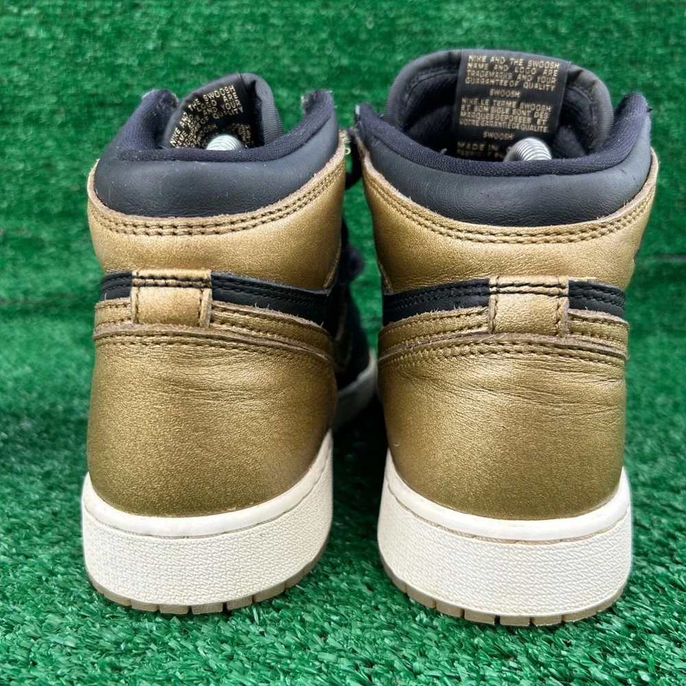 Nike Air Jordan 1 Retro High OG Gold Toe Youth 5.5 W 7 Black Gold 575441-007